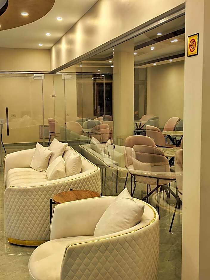 Rakan ApartHotel and Luxury Rooms