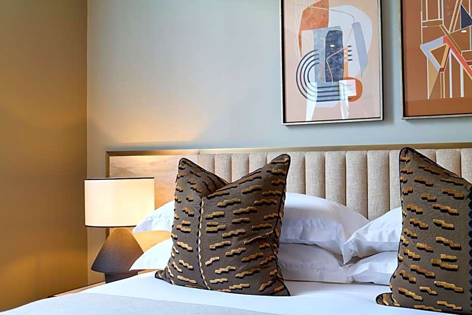 Cheval Phoenix House at Sloane Square