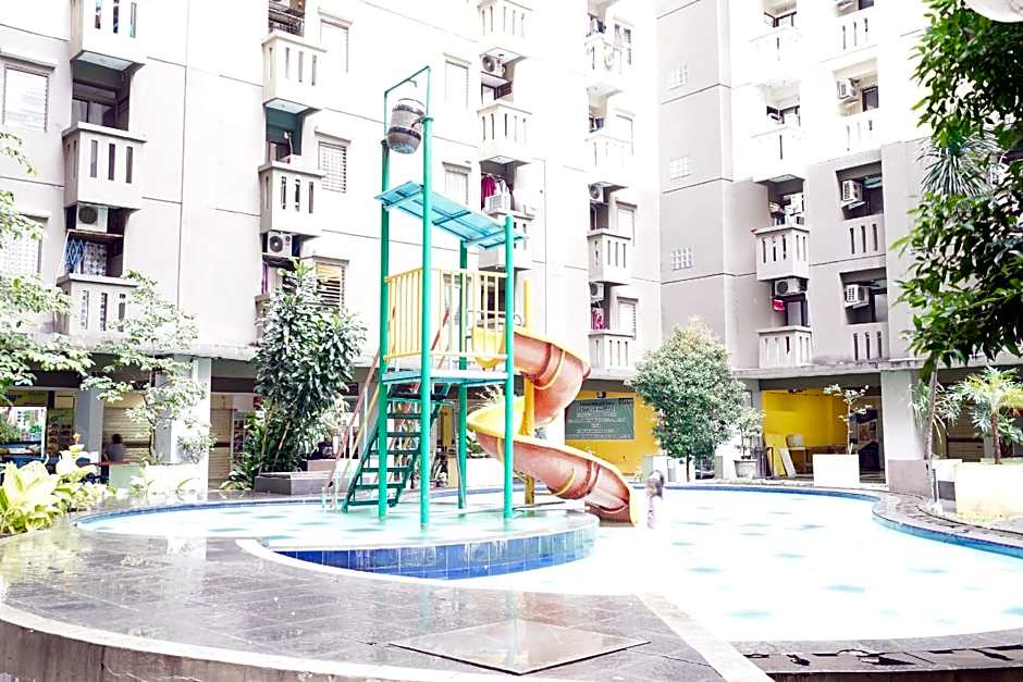 OYO 93545 Gateway Cicadas Apartment By Barbie Homestay