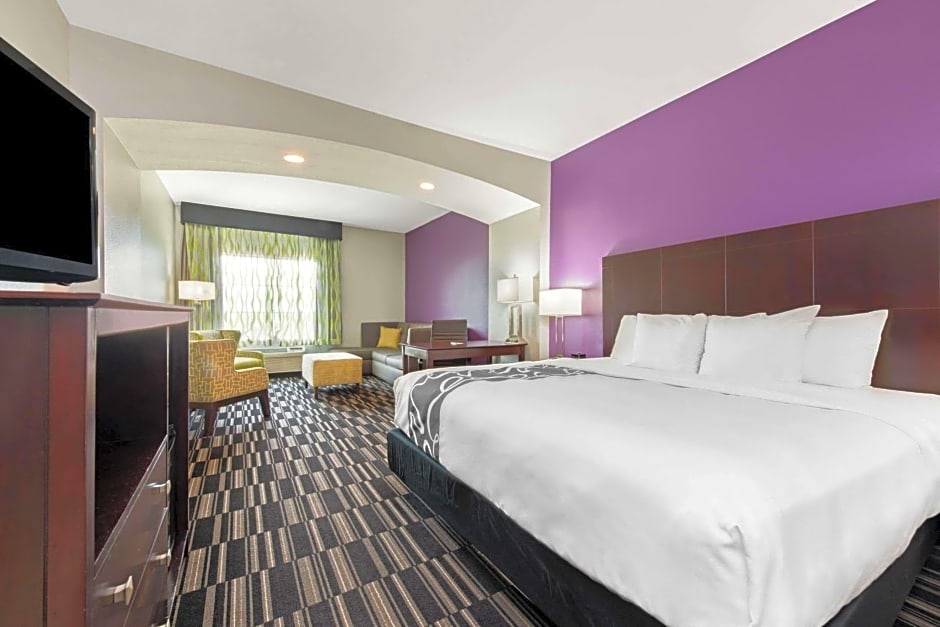 La Quinta by Wyndham Bridge City