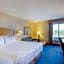 La Quinta Inn & Suites by Wyndham Islip Macarthur Airport