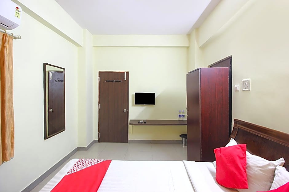 Super OYO Capital O Alpine Glow Sunrise Near Hyderabad Public School