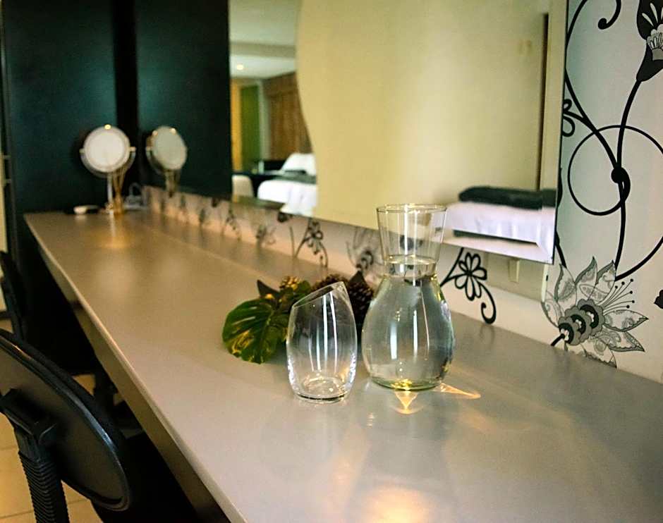 Giakor Suites - Gran Jardín