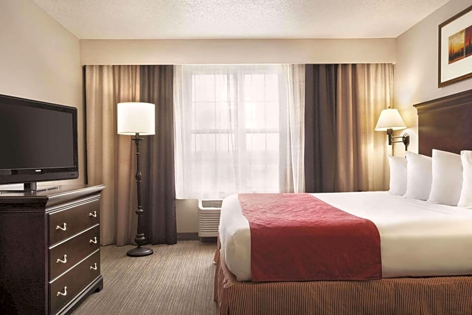 Country Inn & Suites by Radisson, Moline Airport, IL