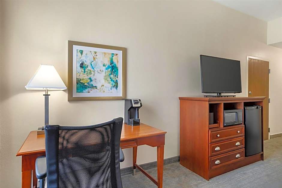 Best Western Plus Executive Hotel And Suites