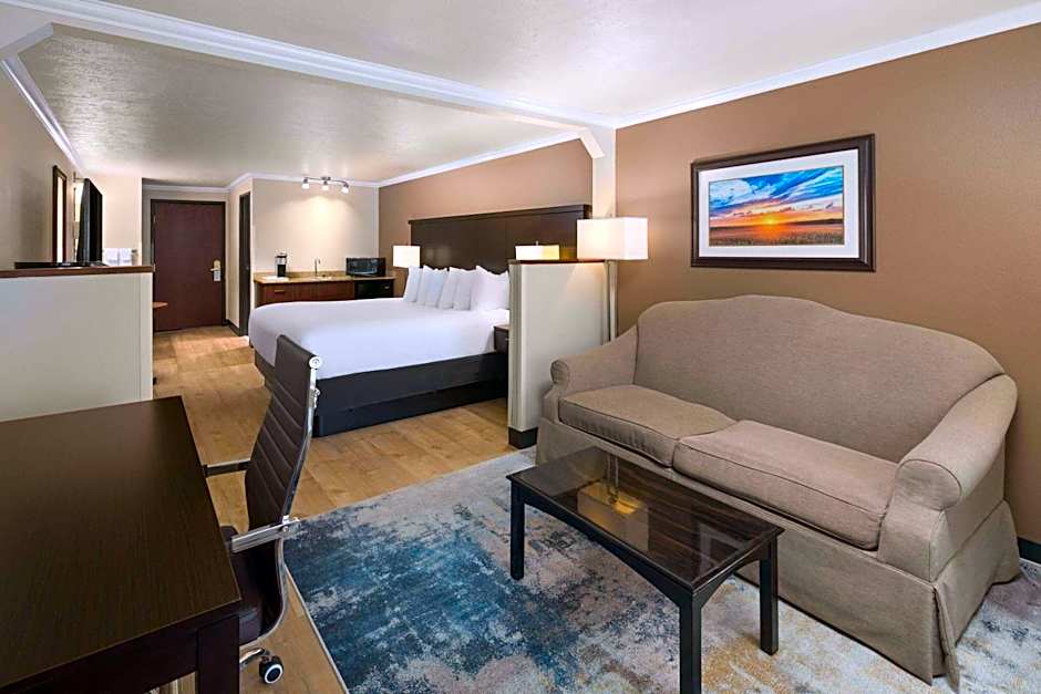 Photo 1 of 50 of Ramada by Wyndham Moses Lake
