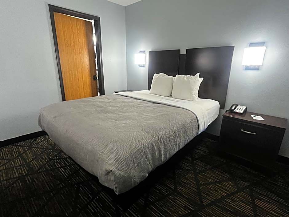 Quality Inn Grand Rapids Near Downtown