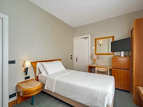 Economy Single Room