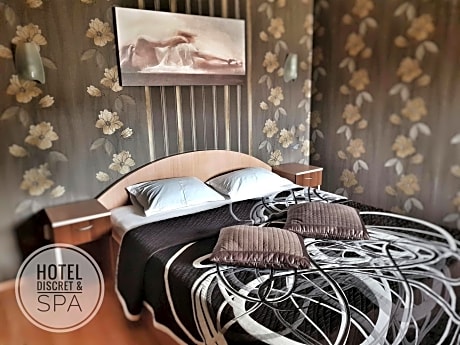 1 King Bed