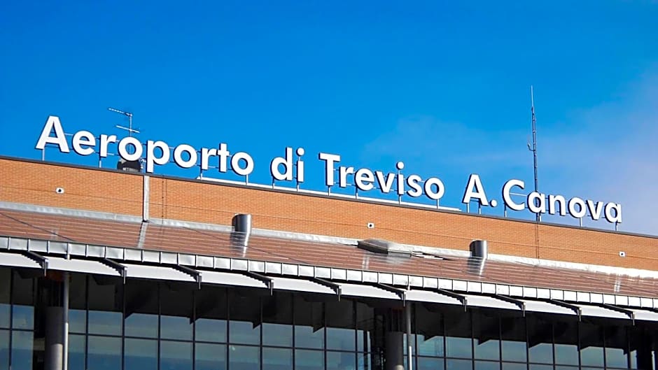 DESDEMA & OPERA Rooms