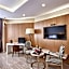 Aura Business Hotel