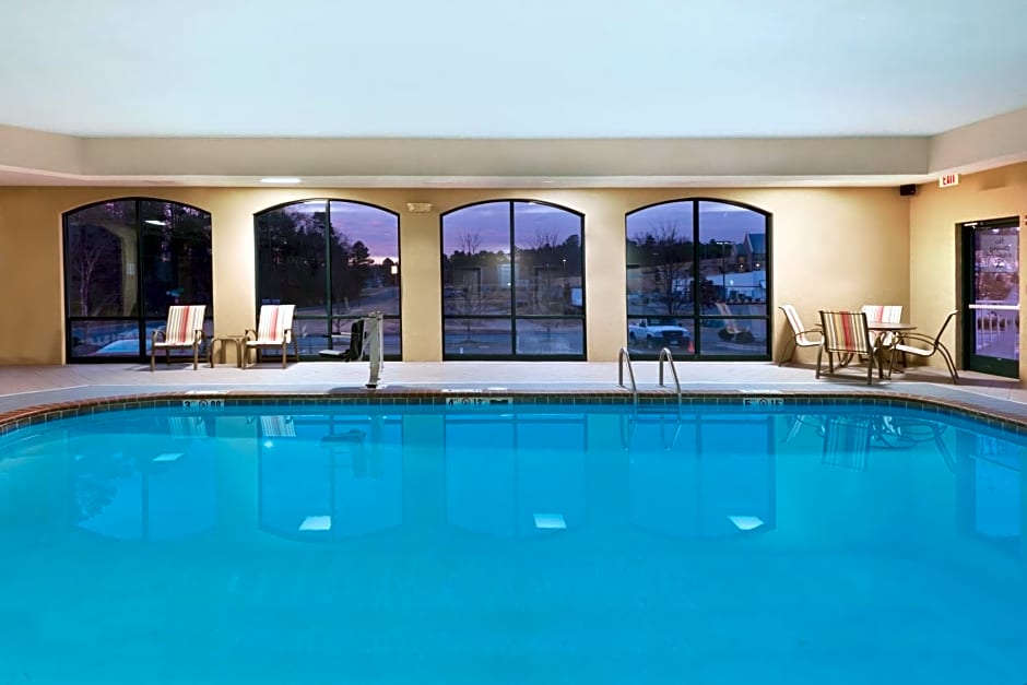 Holiday Inn Express Suites Little Rock West, an IHG Hotel