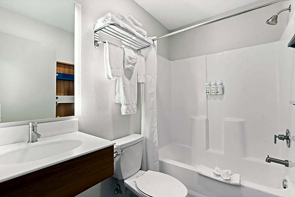 Holiday Inn Express And Suites George Quincy South