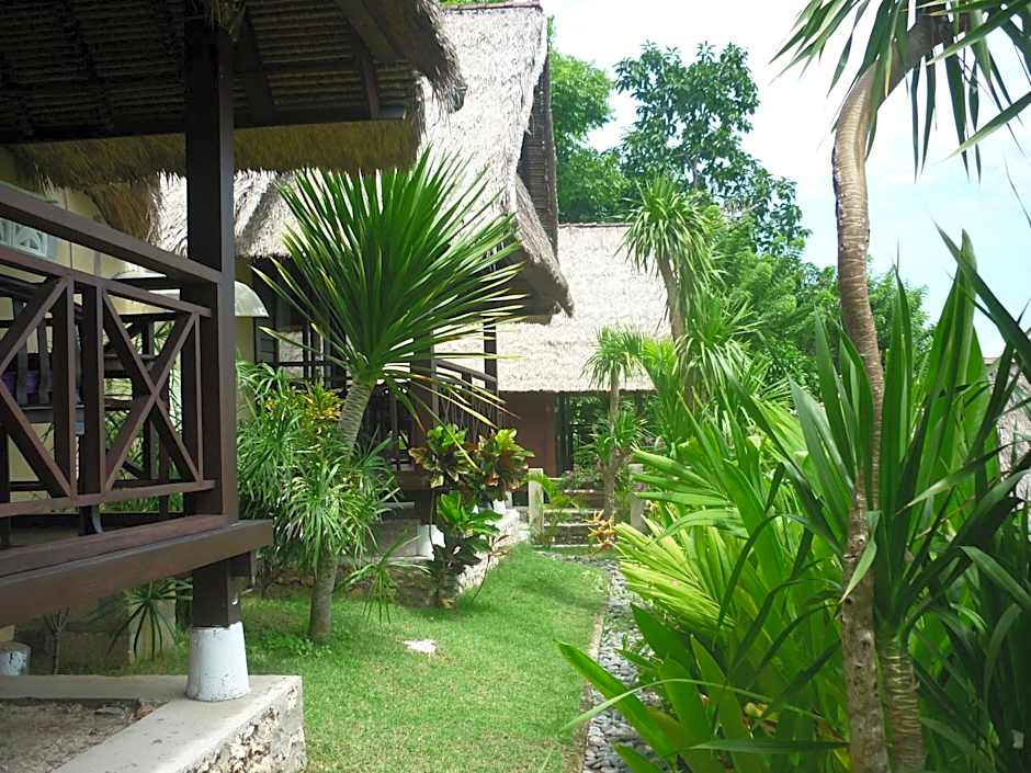 Song Lambung Beach Huts