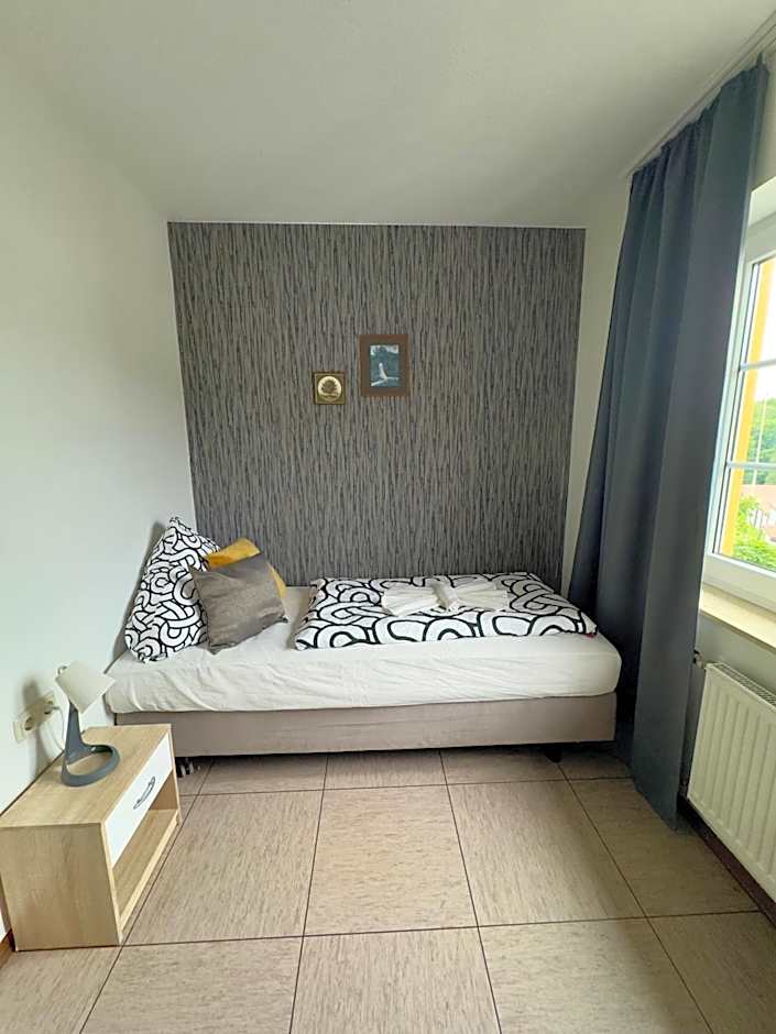 Hotel Moji 3 Landhaus Köln