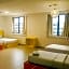 Y Hotel