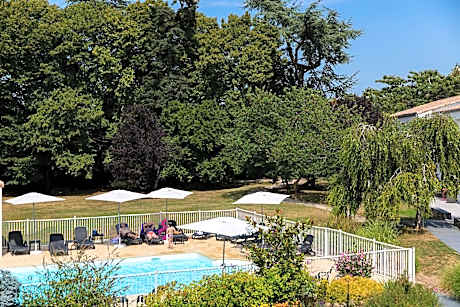 Logis LE RABELAIS Hôtel- Restaurant - SPA