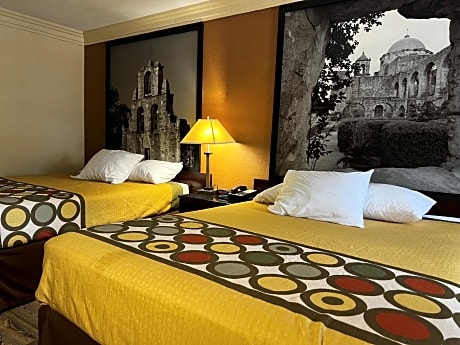 2 Queen Beds Non-Smoking