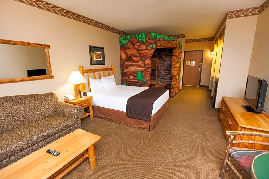 Photo 1 of 4 of Wolf Den Suites, Balcony/Patio