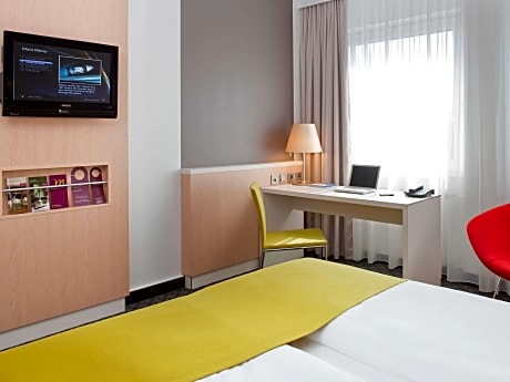 Superior Room with 1 king-size bed