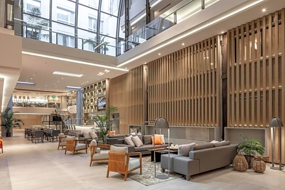 Huinid Obelisco Hotel