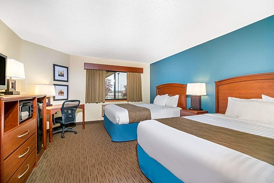Days Inn & Suites by Wyndham Baxter Brainerd Area