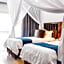 Azambezi River Lodge