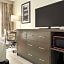 La Quinta Inn & Suites by Wyndham Waldorf