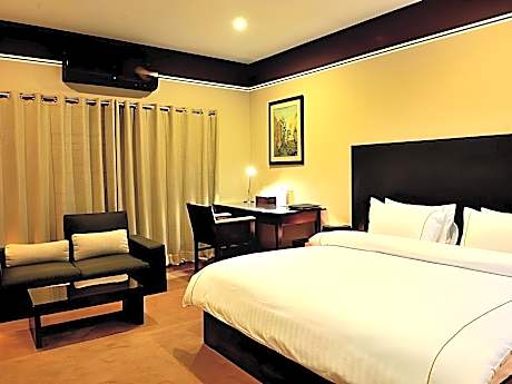 Queen Room