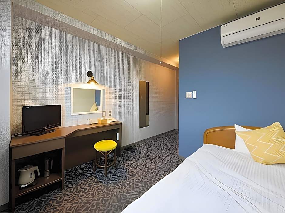 HOTEL VILLAGE
