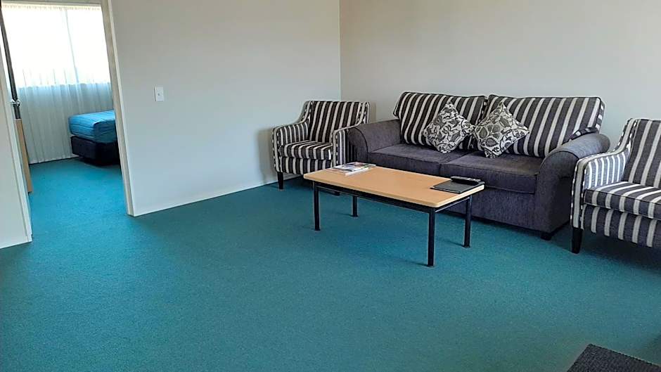 Central Motor Lodge