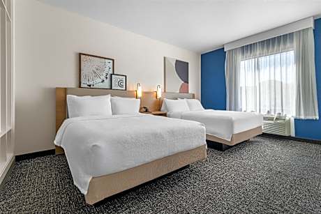 2 Queen Beds Hearing Accessible