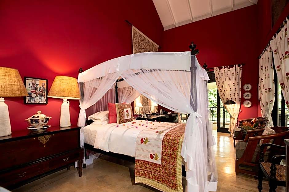 Photo 1 of 5 of Plantation Suite