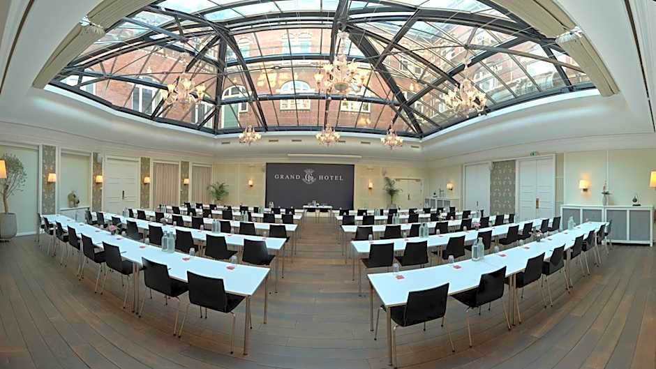 First Hotel Grand