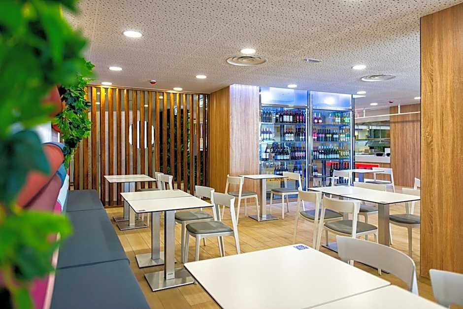 Paradise Park Fun Lifestyle Hotel