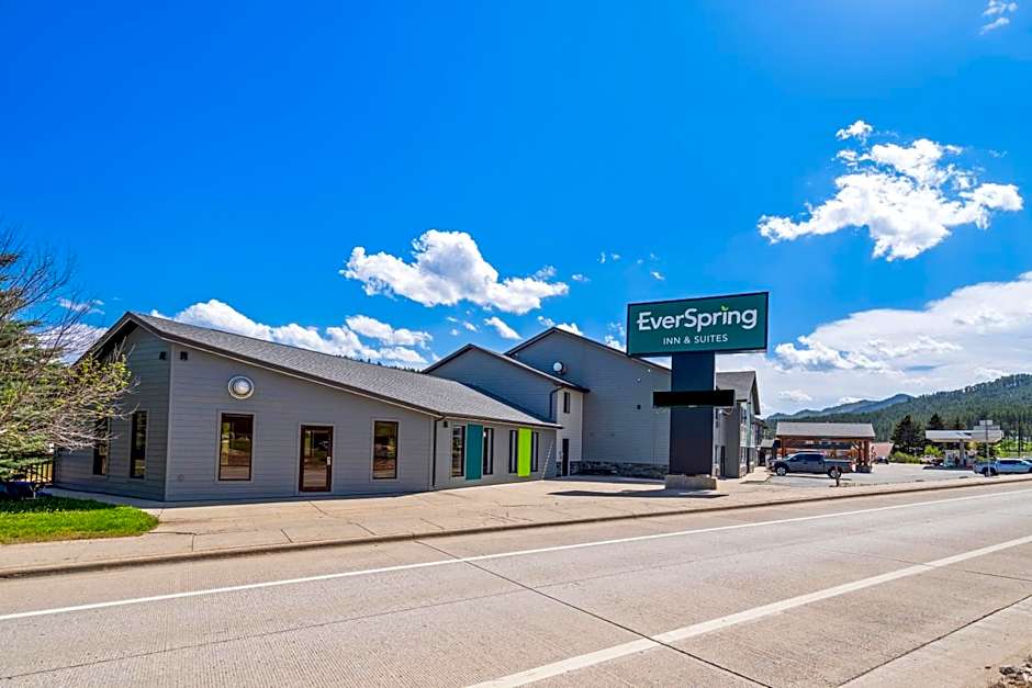 EverSpring Inn & Suites