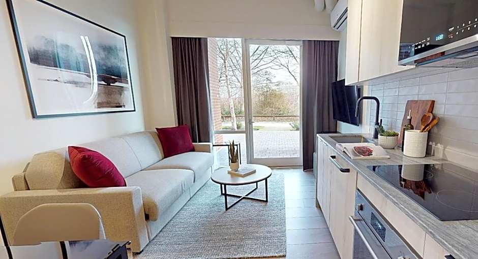 Steveston Waterfront Hotel