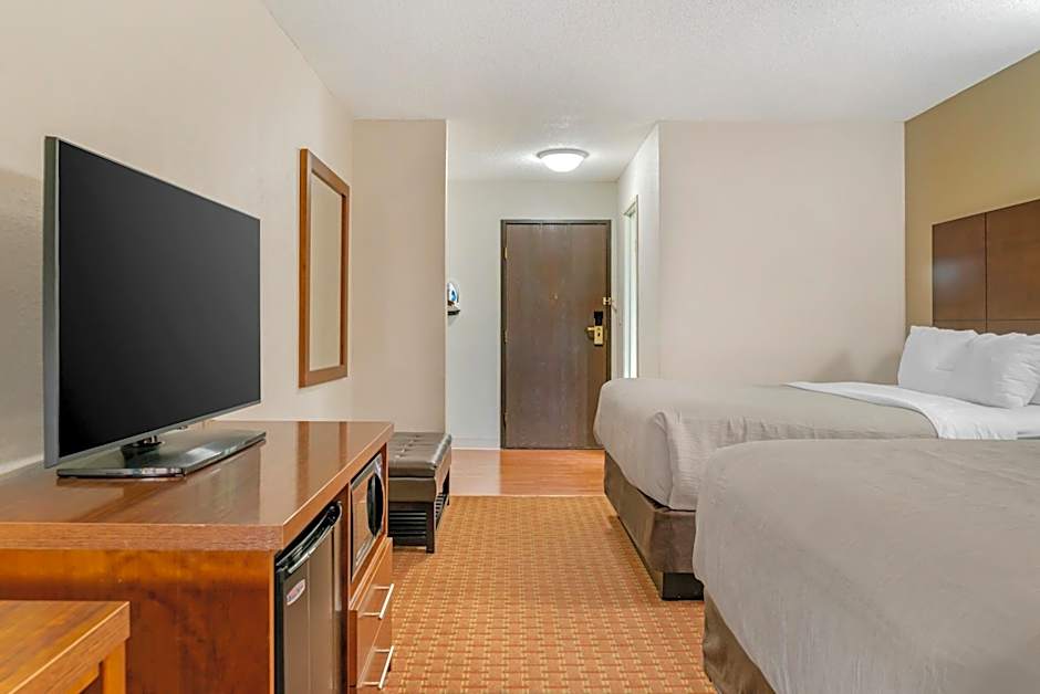 Quality Inn Saint Ignace I-75