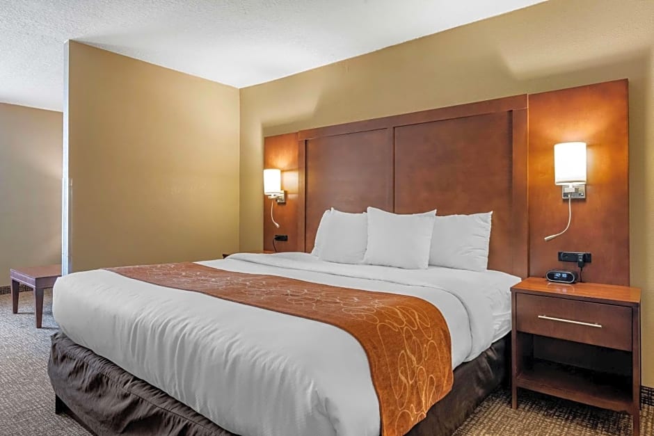 Comfort Suites Baymeadows Near Butler Blvd