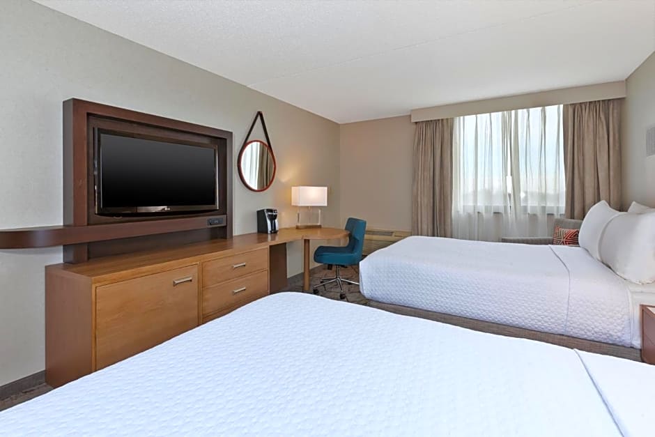 Crowne Plaza Columbus North - Worthington