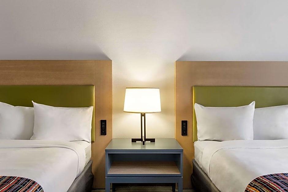 Country Inn & Suites by Radisson, Wausau, WI