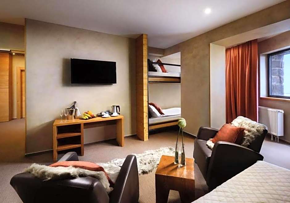 Noc na Chopku, Rotunda