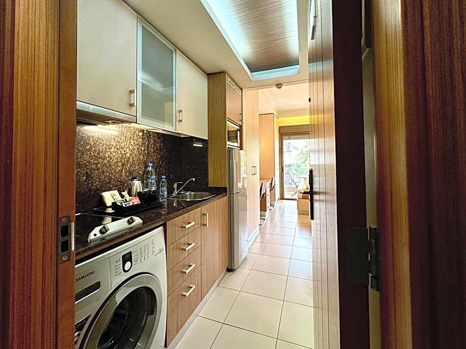 Hayali Suites