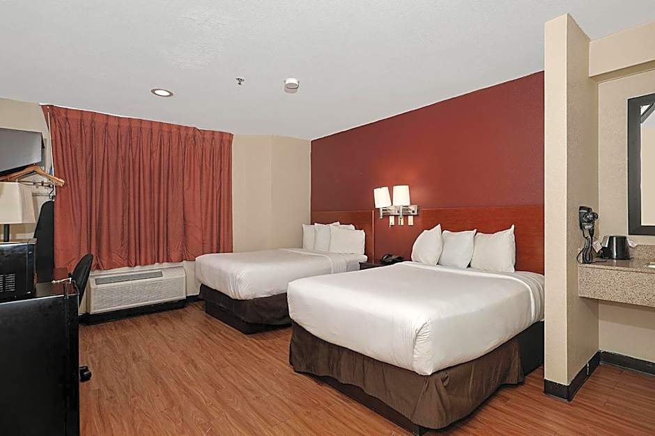 GreenTree Inn - IAH Airpot JFK Blvd