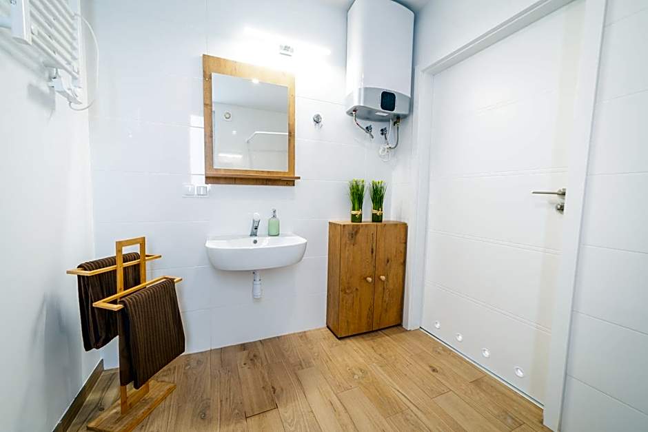 Velo Camp nad jeziorem Dadaj