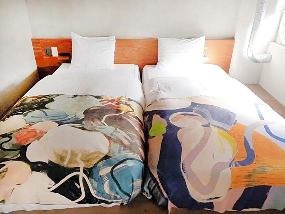 Kagan Hotel & Hostel