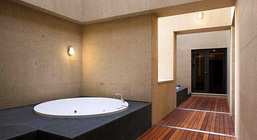 Pangyo KYND Tourist Hotel(Foreign Tourist Tax Refund Hotel)