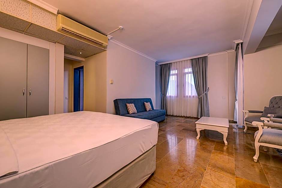 Hanedan Beach Hotel