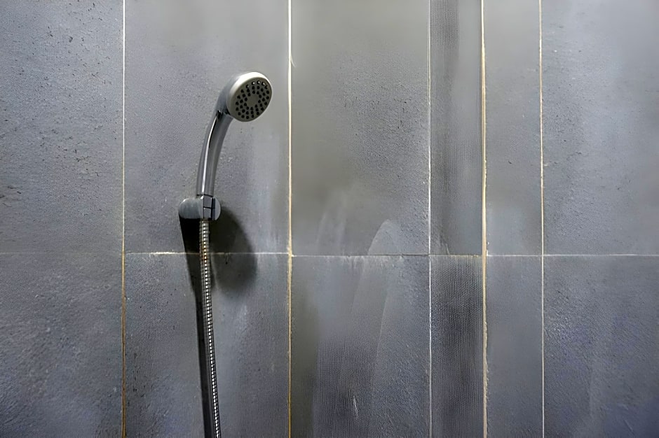 RedDoorz near Pasar Batang