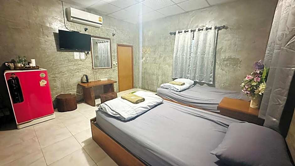 บ้านภทรพรรณ ขุนยวม แม่ฮ่องสอน PATARAPHAN HOUSE, Khunyuam, Maehongson, Thailand